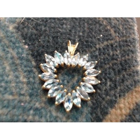 pendentif coeur avec 17 aigue marine - or 750