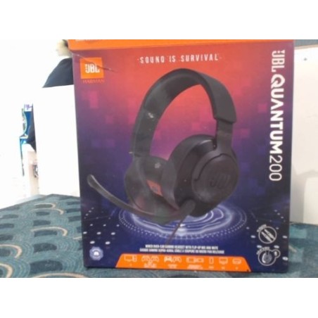 JBL Quantum 200